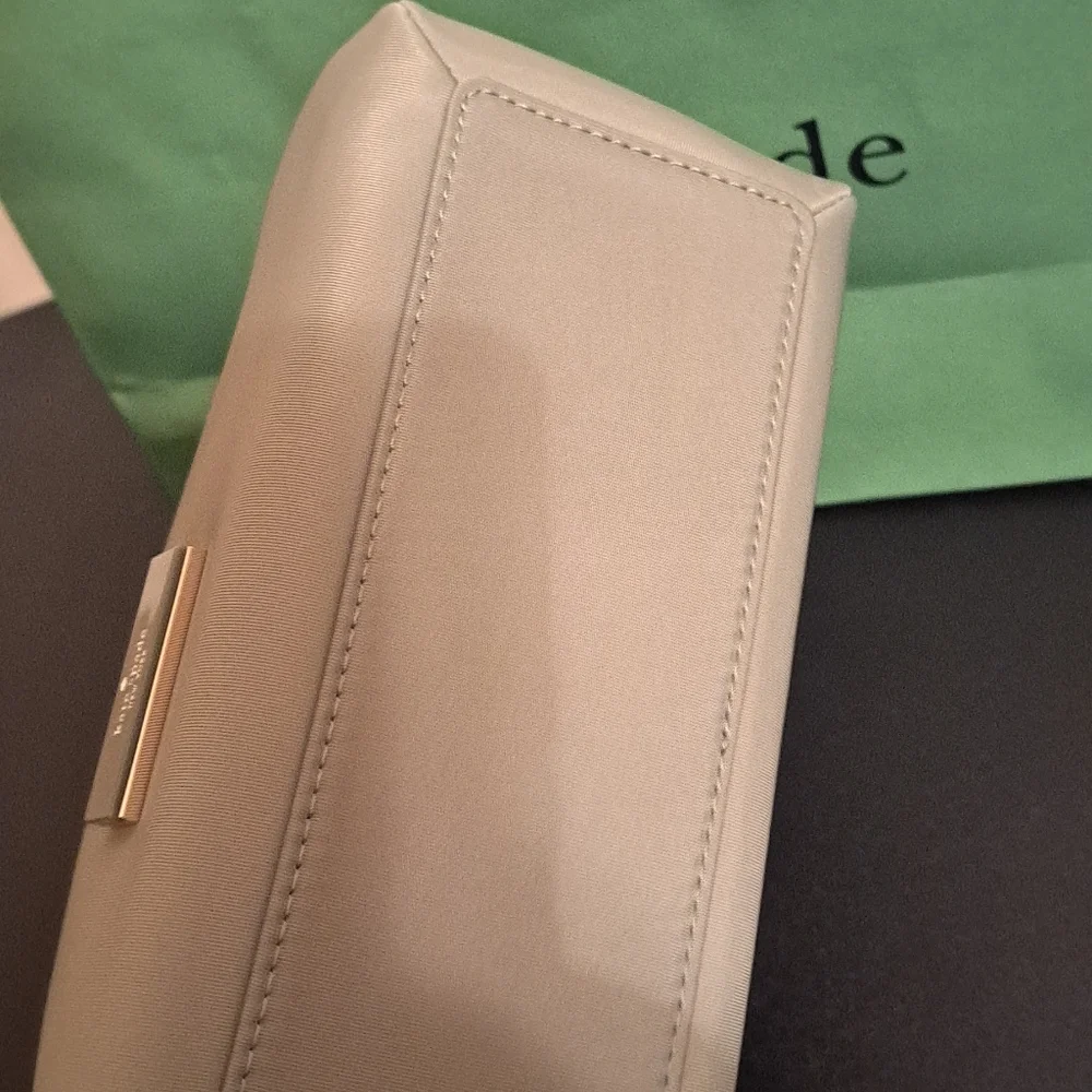 Kate Spade Cedar Stan Cosmetic Bag, 100% Recycled Nylon, zip closure